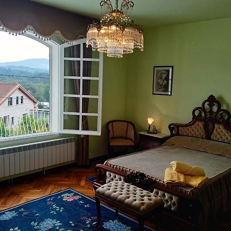 A Casa De Abelleira Ponteareas Bed & Breakfast Bagian luar foto