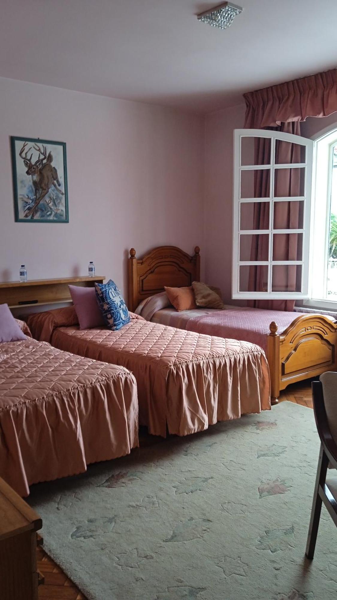 A Casa De Abelleira Ponteareas Bed & Breakfast Bagian luar foto